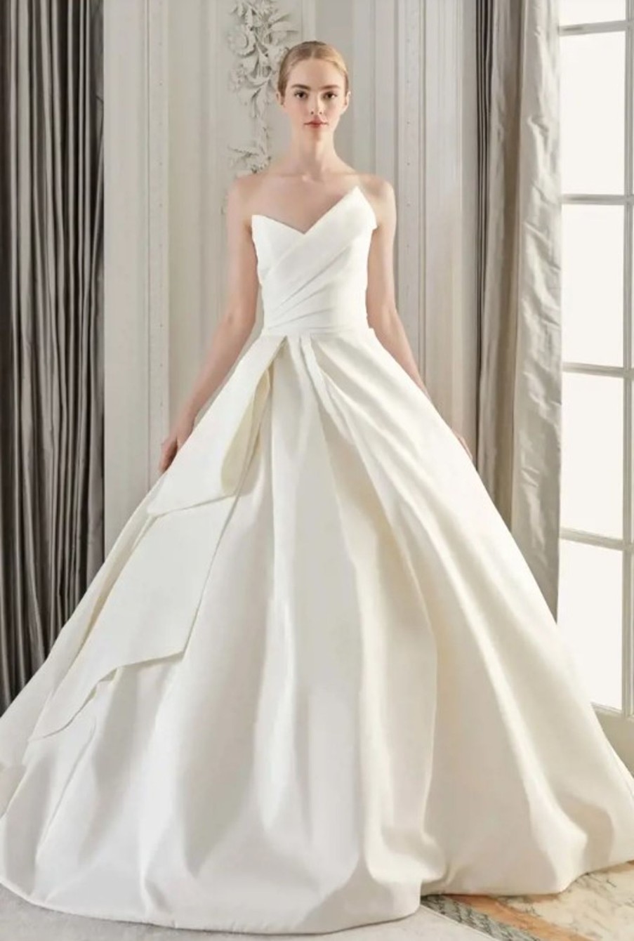 Dresses Kleinfeld Bridal Ball Gown | Strapless V-Neckline Ballgown Wedding Dress With Pleated Bodice