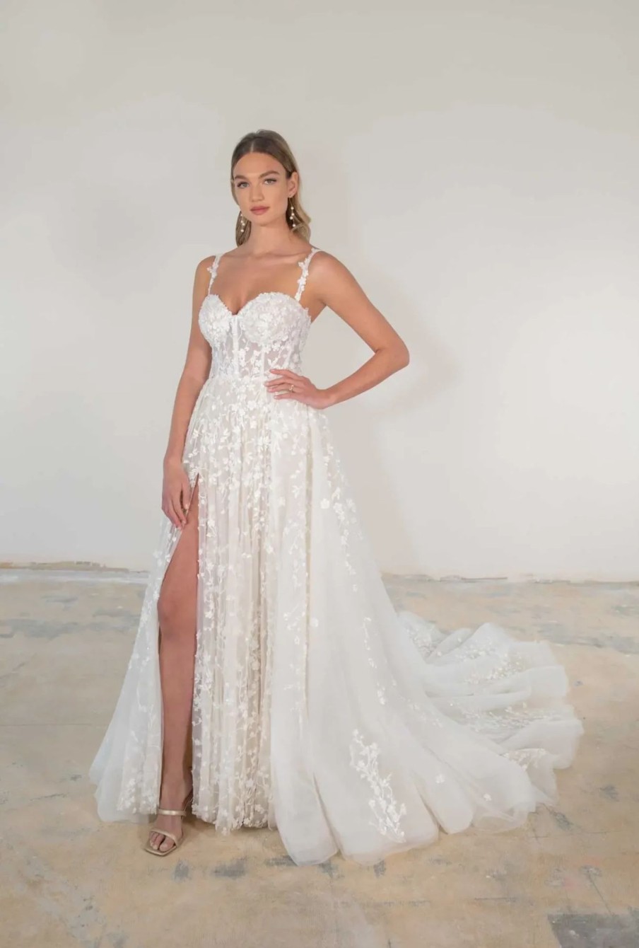 Dresses Kleinfeld Bridal A-Line | Romantic And Modern Lace A-Line Gown