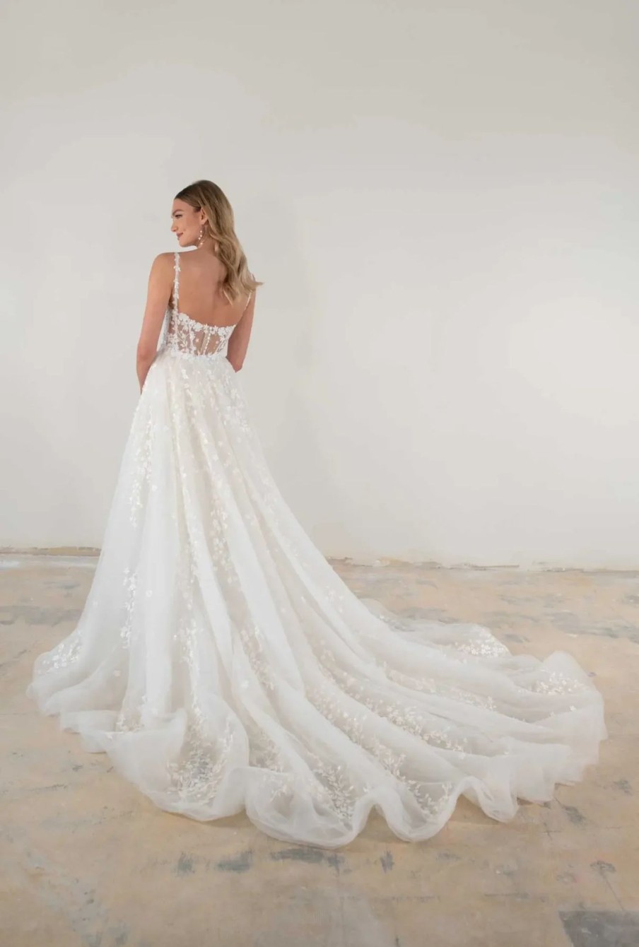 Dresses Kleinfeld Bridal A-Line | Romantic And Modern Lace A-Line Gown