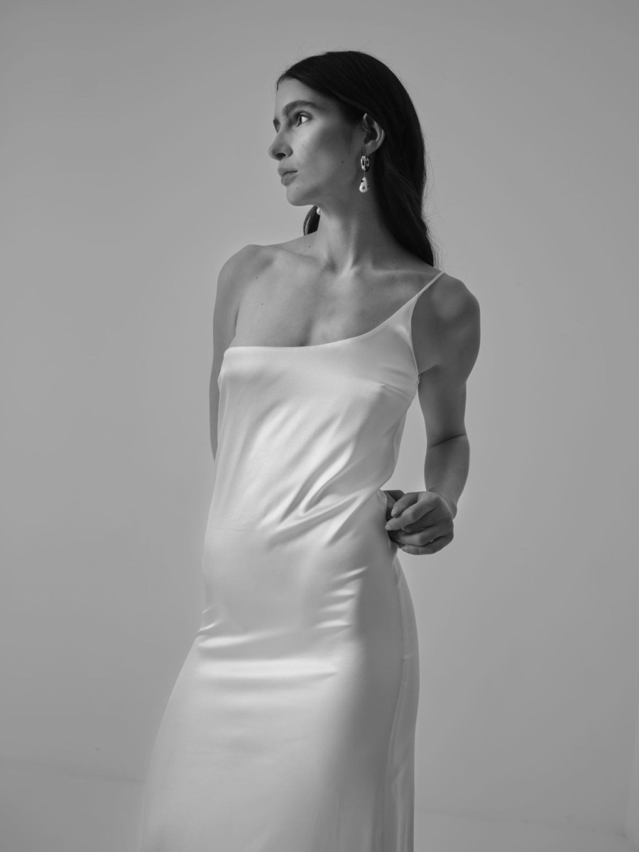 Dresses Kleinfeld Bridal Sheath | Silk One-Shoulder Gown With Detachable Cape