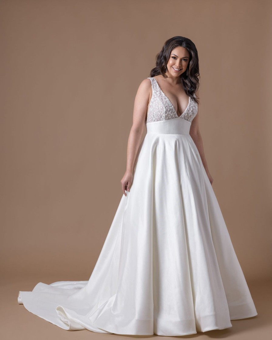 Dresses Kleinfeld Bridal Ball Gown | Satin V-Neck Ball Gown