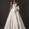 Dresses Kleinfeld Bridal Kleinfeld Exclusives | Strapless Mikado A-Line Wedding Dress With Bow At Waist