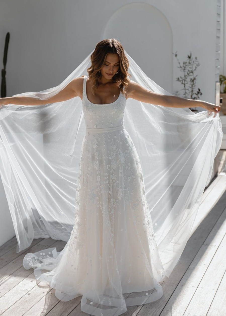 Dresses Kleinfeld Bridal A-Line | Sleeveless A-Line Wedding Dress With Floral Embroidered Tulle