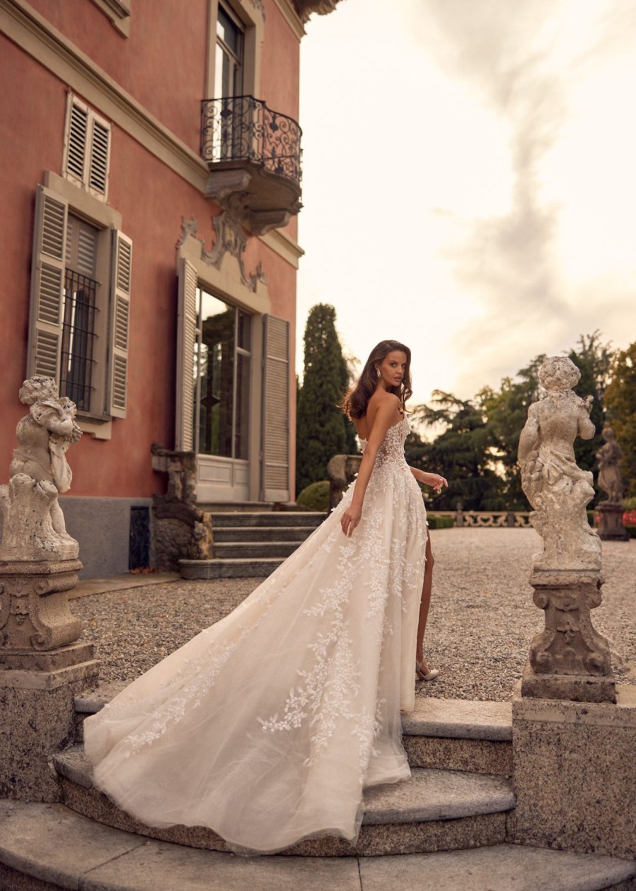 Dresses Kleinfeld Bridal Ball Gown | Basque-Waist Shimmer Tulle Ball Gown