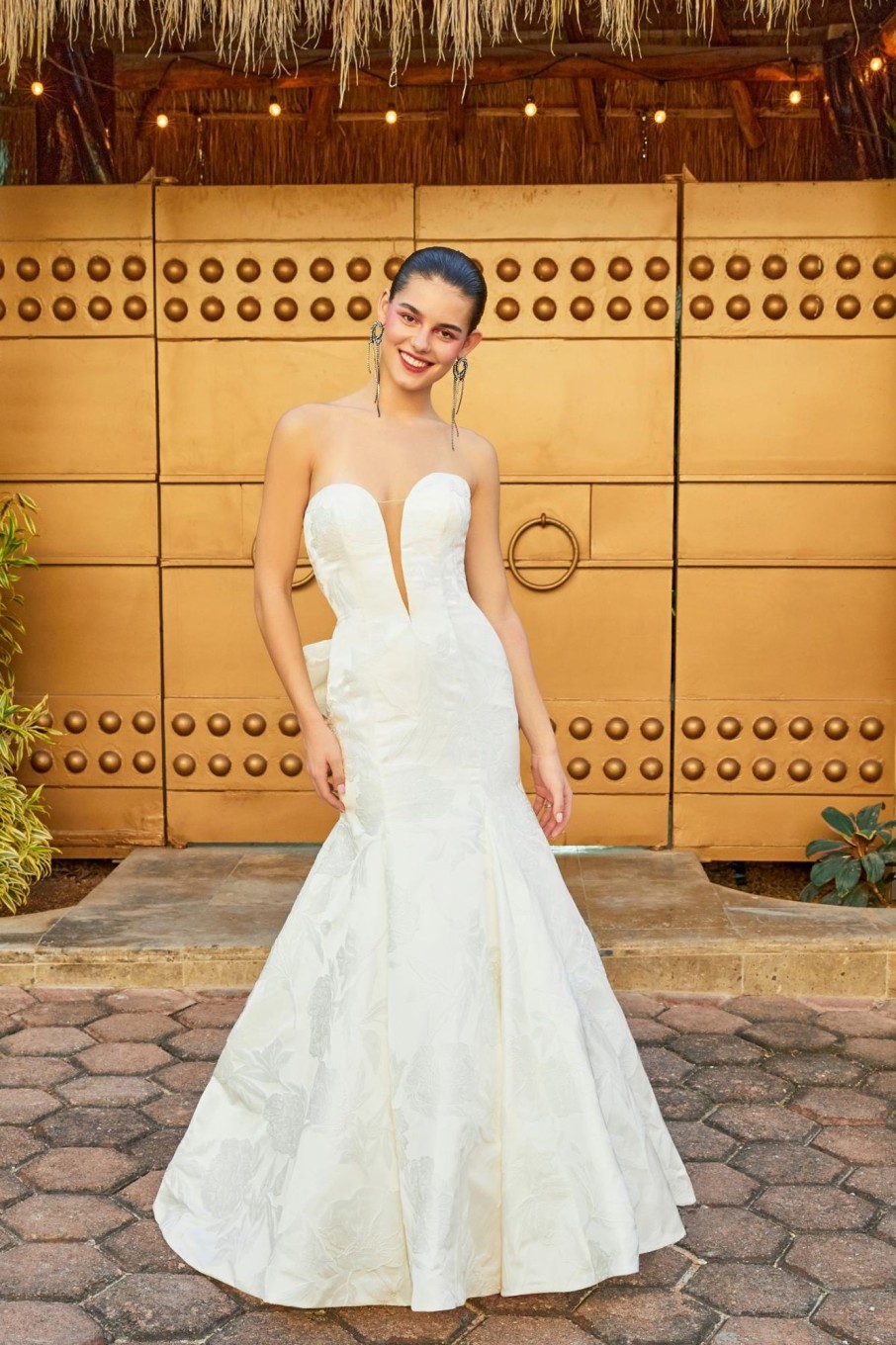 Dresses Kleinfeld Bridal Plus Size Wedding Dresses | Elegant And Modern Brocade Fitted Gown