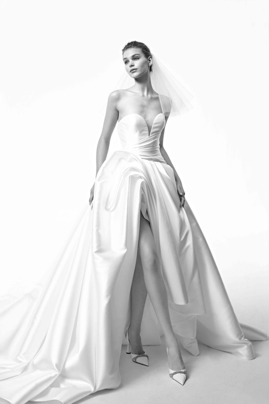 Dresses Kleinfeld Bridal Kleinfeld Exclusives | Strapless Ball Gown Wedding Dress With Front Slit