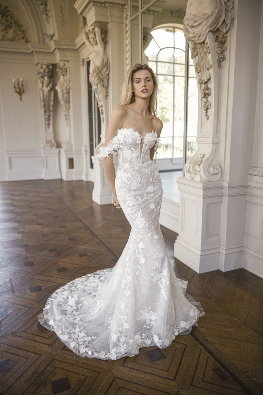 Dresses Kleinfeld Bridal Fit And Flare | Romantic Floral Off-The-Shoulder Fit-And-Flare Gown