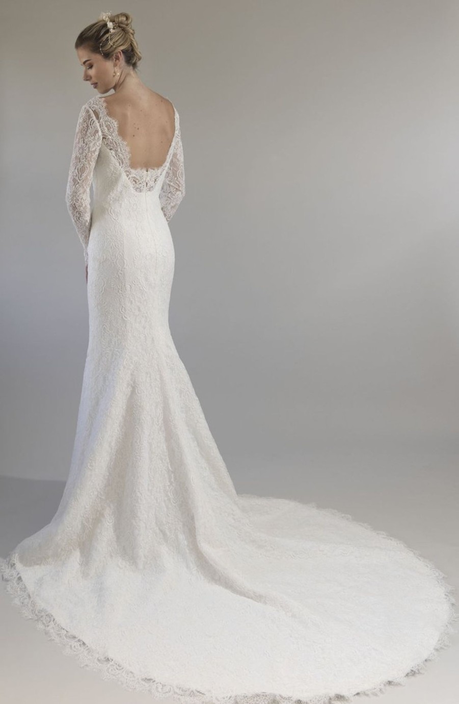 Dresses Kleinfeld Bridal Lace | Long Sleeve Lace Fit And Flare Wedding Dress With Bateau Neck And Open Back