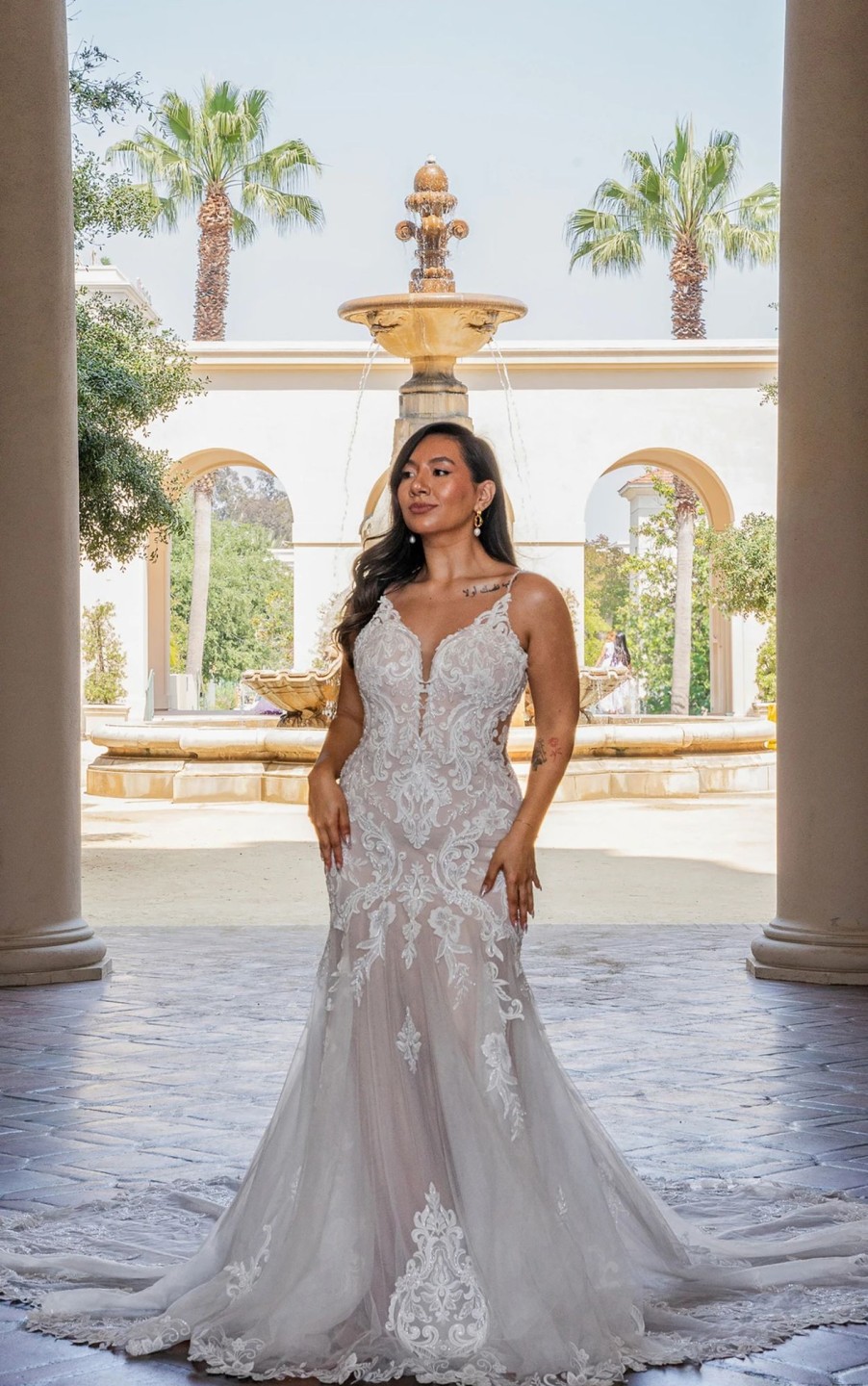 Dresses Kleinfeld Bridal Sexy | Romantic And Sexy Fit-And-Flare Lace Gown