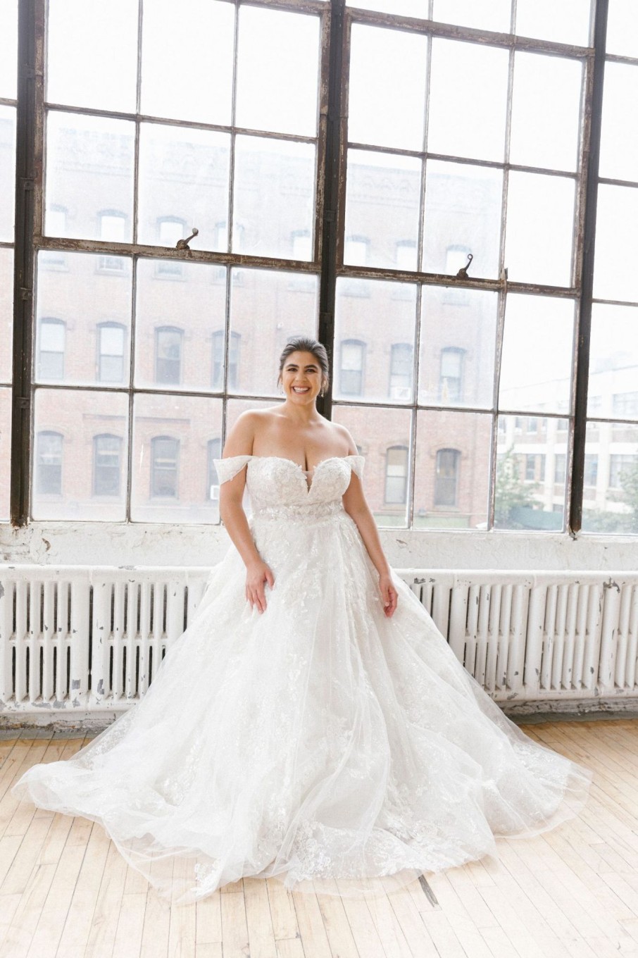 Dresses Kleinfeld Bridal Plus Size Wedding Dresses | Lace Sweetheart Neckline Wedding Dress With Detachable Off-The-Shoulder Sleeves