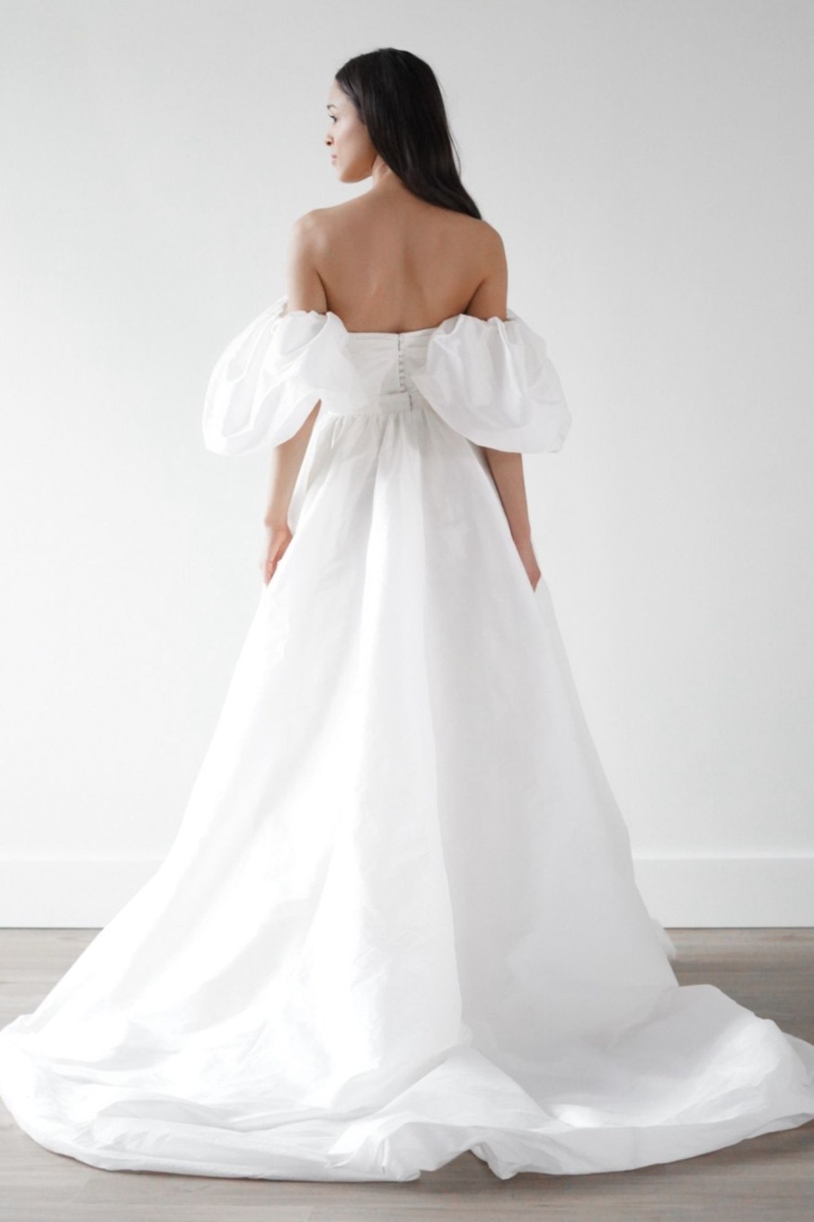 Dresses Kleinfeld Bridal Ball Gown | Simple Puff Sleeve Ball Gown With Pockets