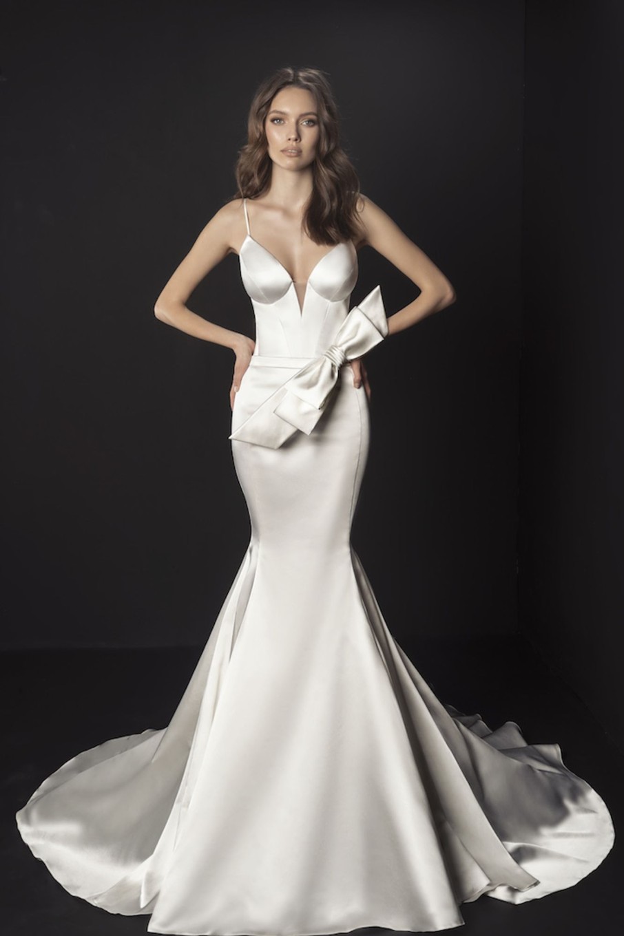 Dresses Kleinfeld Bridal Kleinfeld Exclusives | Spaghetti Strap Satin Mermaid Wedding Dress With Bow At Waist