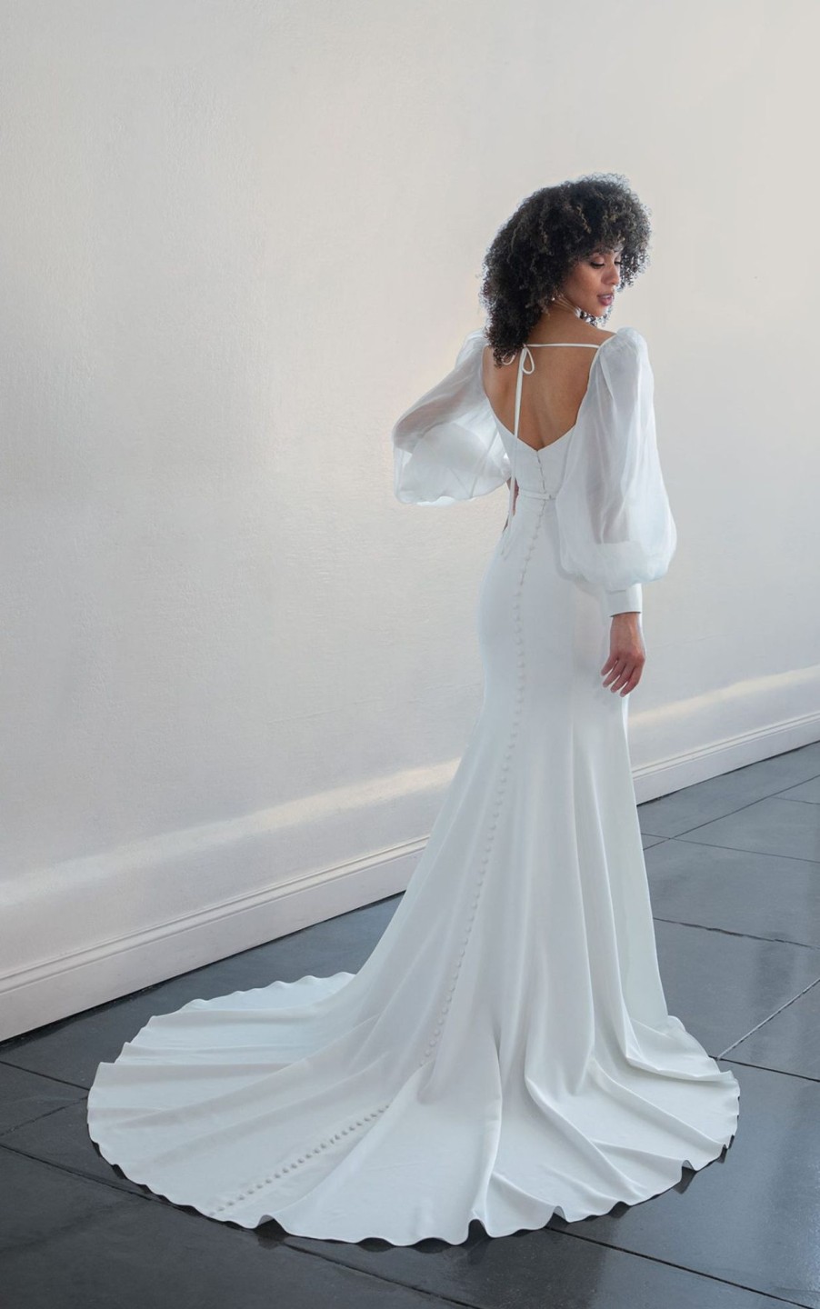 Dresses Kleinfeld Bridal Sheath | Strapless Sheath Wedding Dress With Straight Neckline And Detachable Long Sleeves