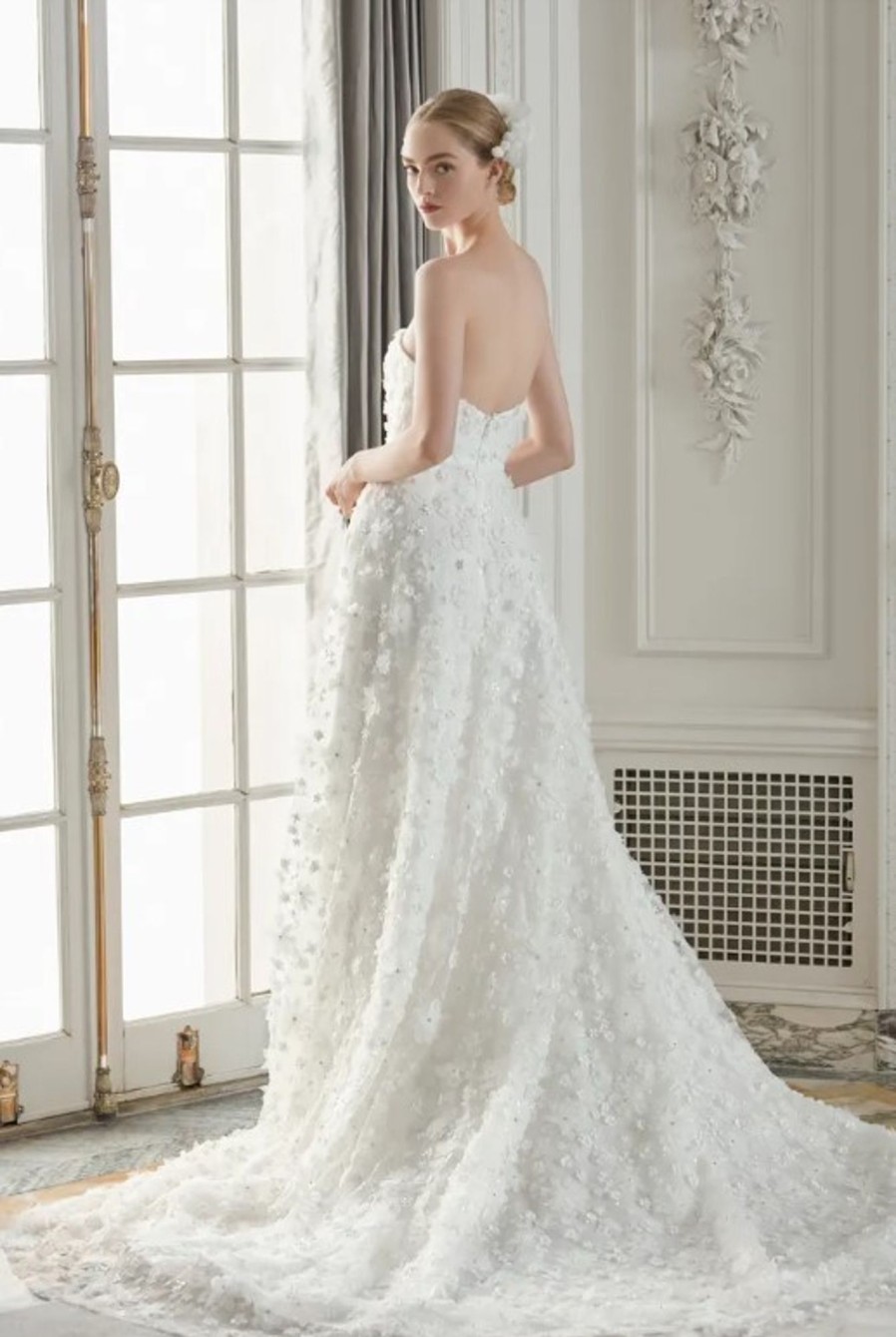 Dresses Kleinfeld Bridal A-Line | Strapless A-Line Wedding Dress With 3D Floral Embroidery