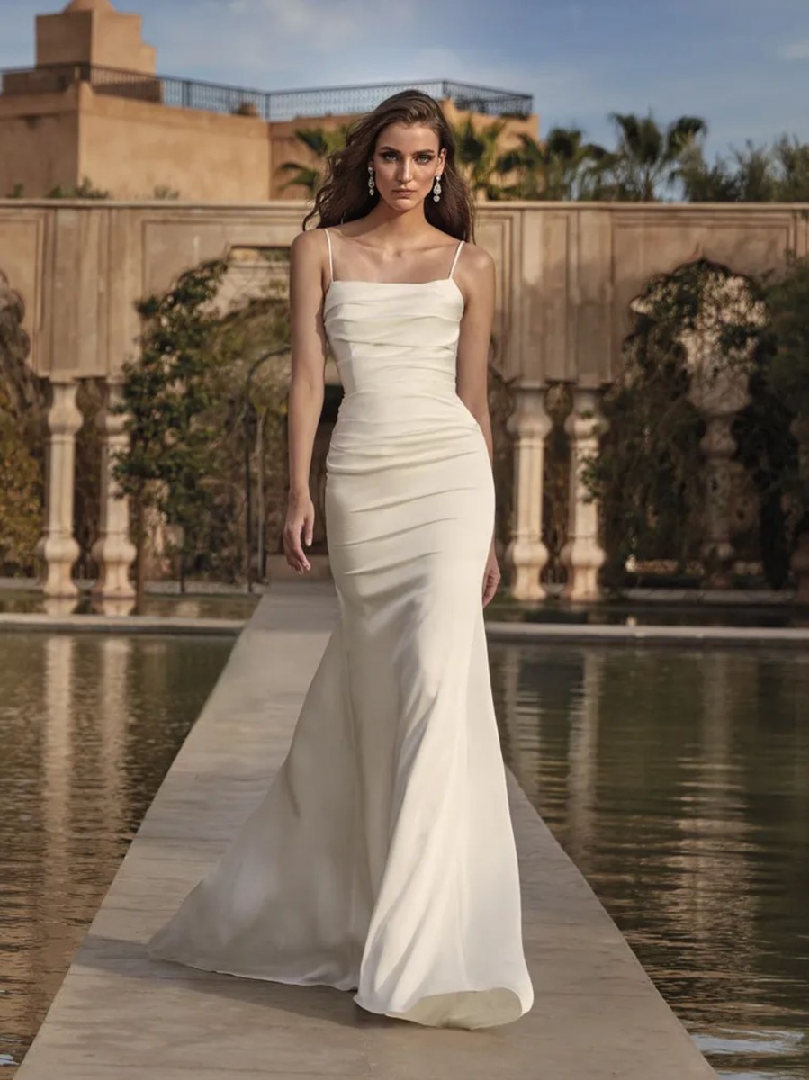 Dresses Kleinfeld Bridal Fit And Flare | Minimalist Ruched Fit-And-Flare Gown