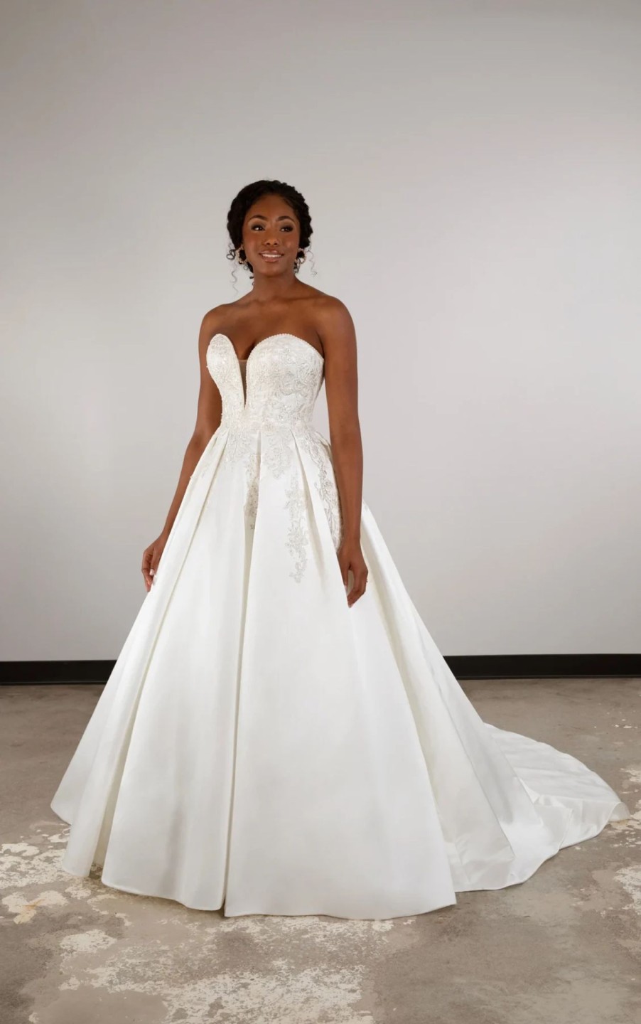 Dresses Kleinfeld Bridal Ball Gown | Regal Strapless Ball Gown — Newwedress