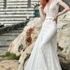 Dresses Kleinfeld Bridal Kleinfeld Exclusives | Lace Fit And Flare Wedding Dress With V-Neckline And Cap Sleeves