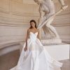 Dresses Kleinfeld Bridal Ball Gown | Chic And Modern Basque-Waist Ball Gown