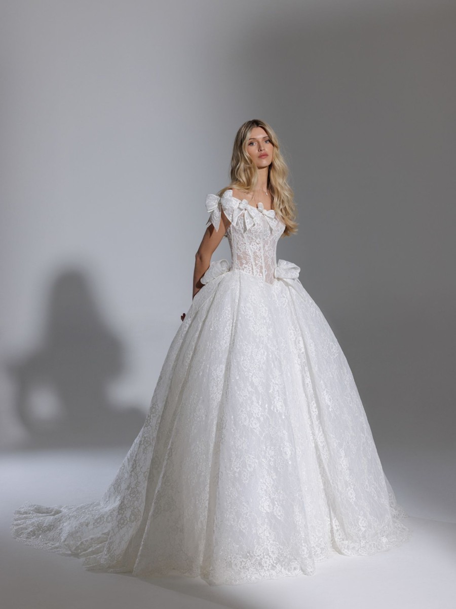 Dresses Kleinfeld Bridal Kleinfeld Exclusives | Lace Ball Gown Wedding Dress With Bow Details