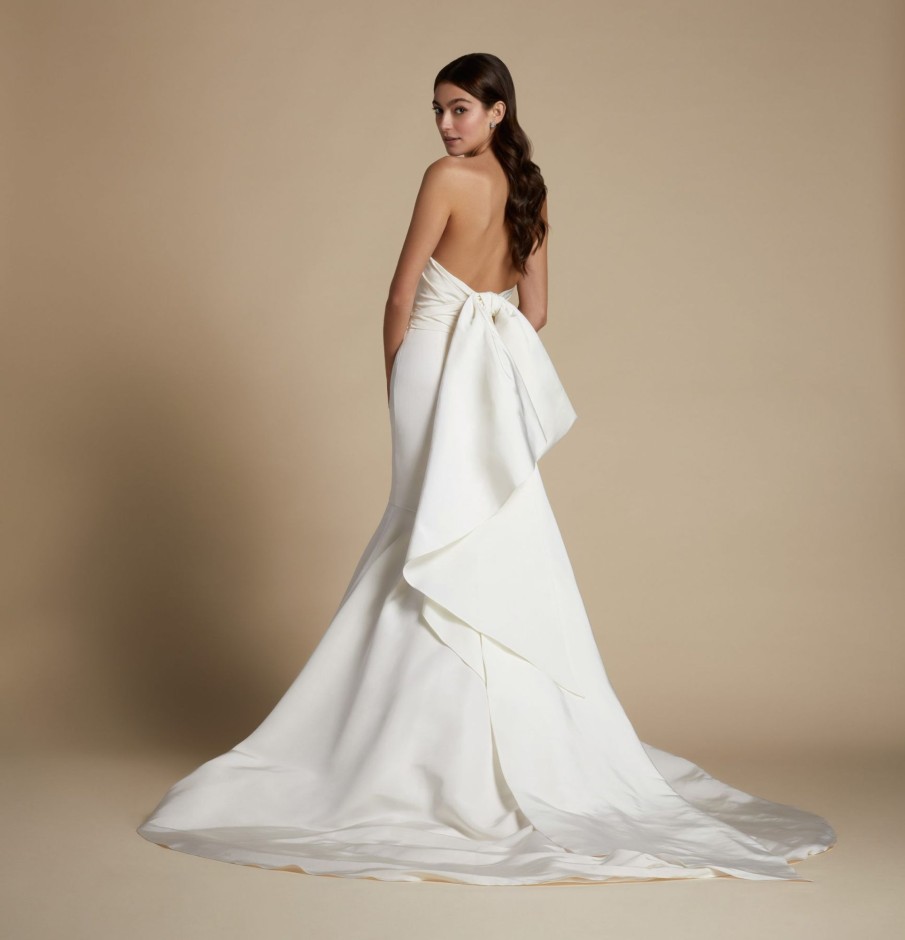 Dresses Kleinfeld Bridal Plus Size Wedding Dresses | Strapless Plus Size Fit And Flare Draped Fit And Flare Wedding Dress