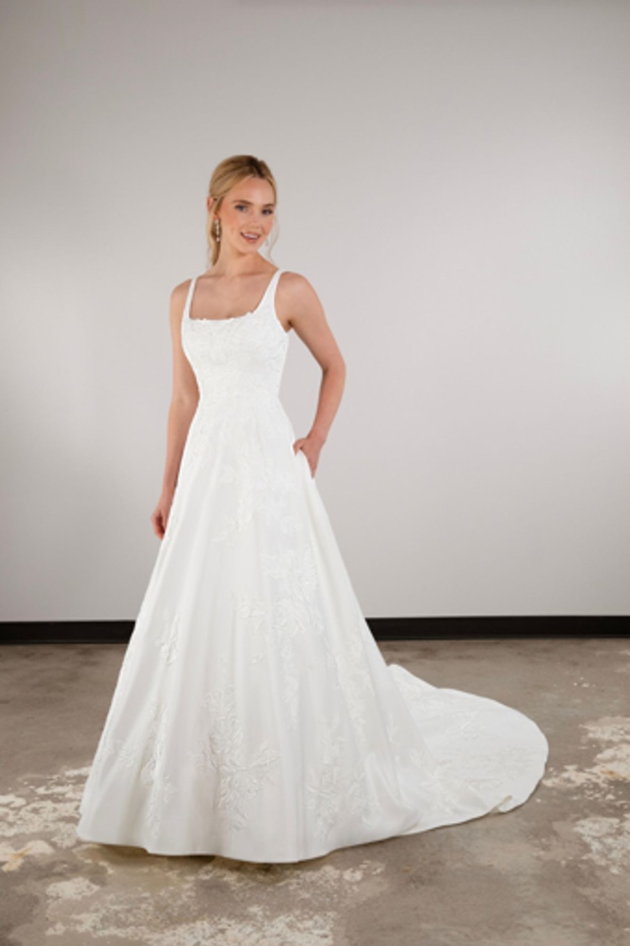 Dresses Kleinfeld Bridal A-Line | Square-Neck A-Line Gown