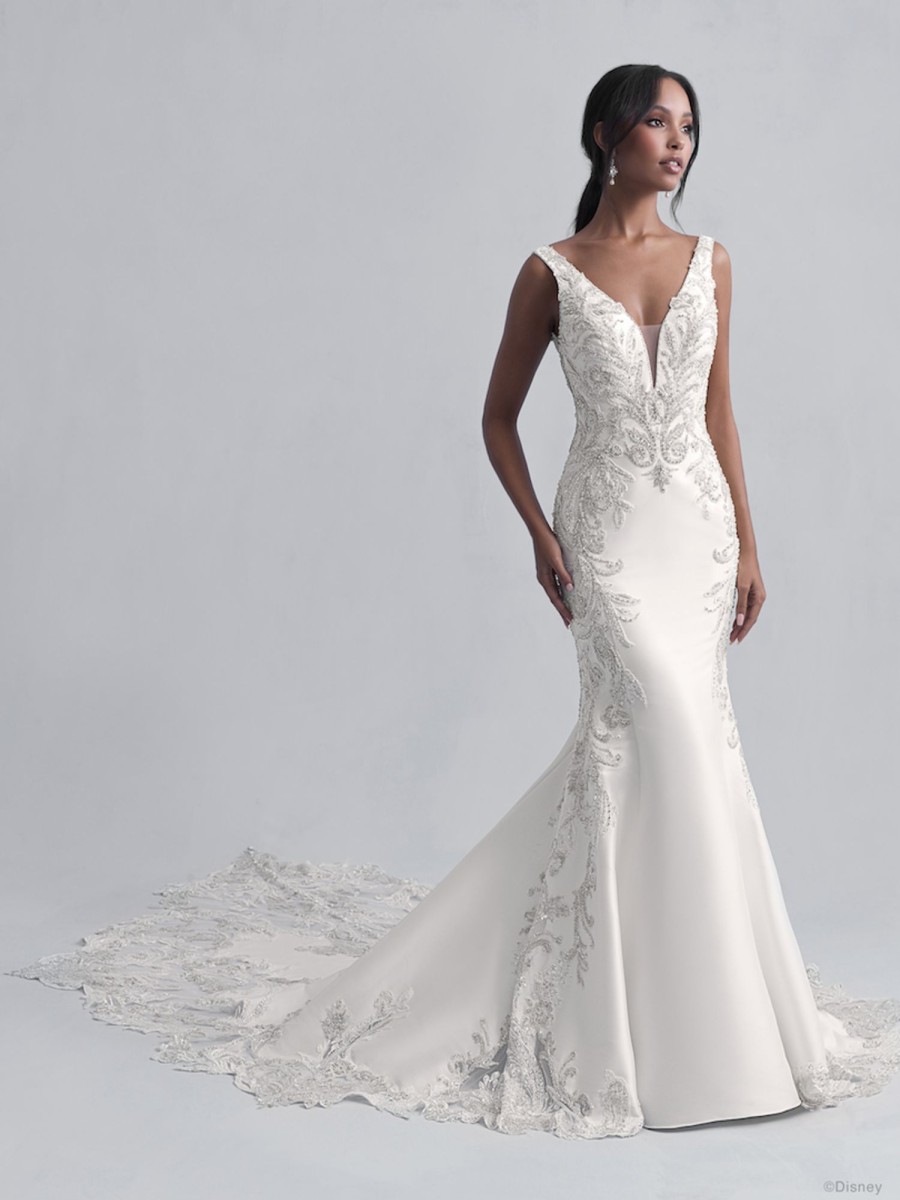 Dresses Kleinfeld Bridal Plus Size Wedding Dresses | Sleeveless V-Neckline Fit And Flare Wedding Dress With Beadwork Throughout