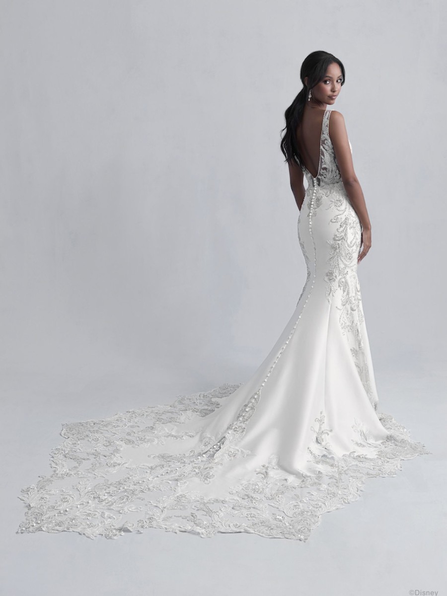 Dresses Kleinfeld Bridal Plus Size Wedding Dresses | Sleeveless V-Neckline Fit And Flare Wedding Dress With Beadwork Throughout