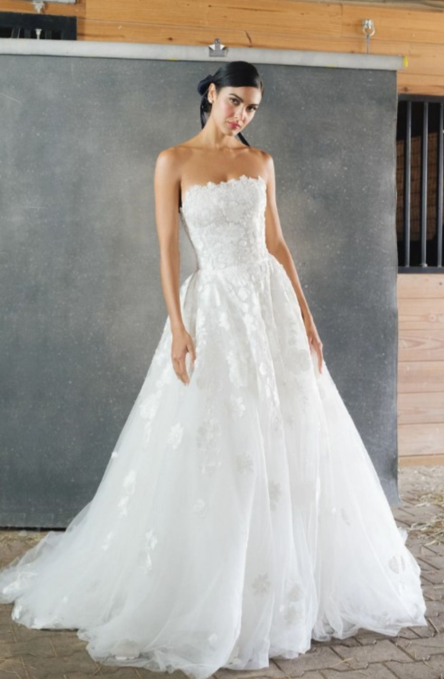 Dresses Kleinfeld Bridal Ball Gown | Strapless Floral Embroidered Ball Gown Wedding Dress