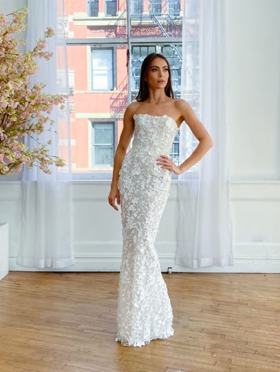 Dresses Kleinfeld Bridal Sheath | Strapless Sheath Wedding Dress With Embroidered Beaded Lace And Back Slit