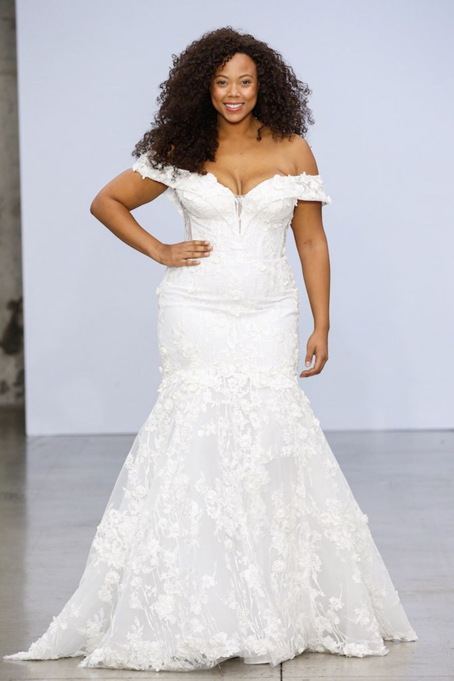 Dresses Kleinfeld Bridal Plus Size Wedding Dresses | Off-The-Shoulder Lace Mermaid Wedding Dress With Floral Applique