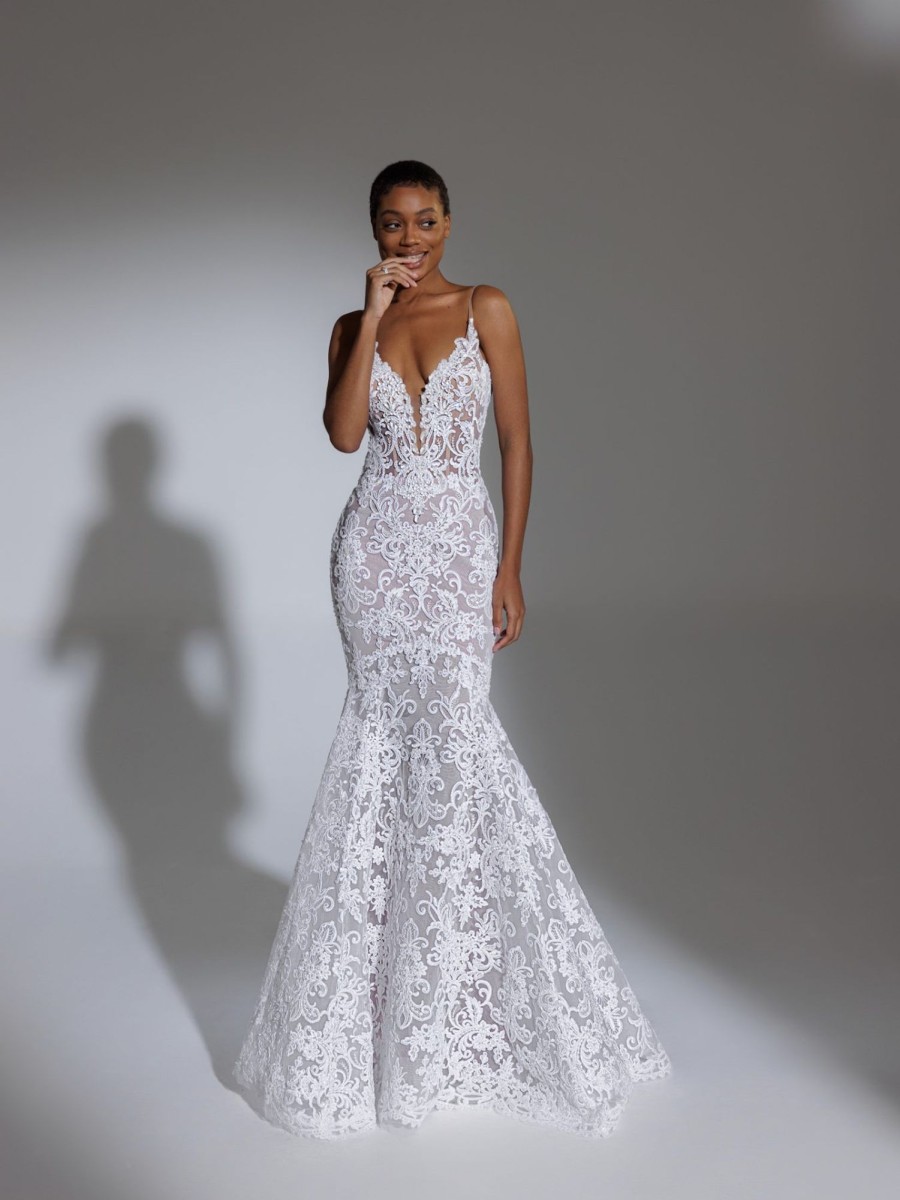 Dresses Kleinfeld Bridal Kleinfeld Exclusives | Spaghetti Strap Plunging V-Neckline Lace Mermaid Wedding Dress