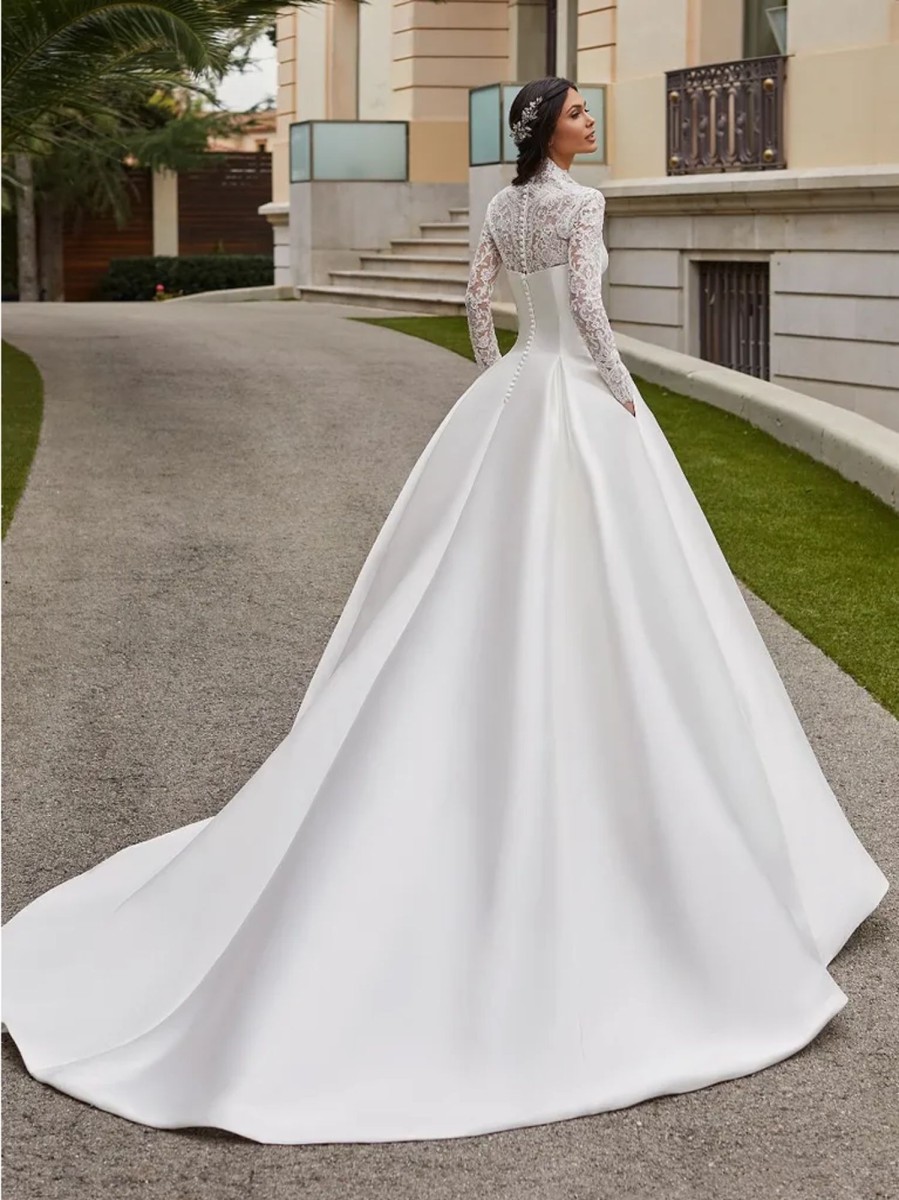 Dresses Kleinfeld Bridal Long Sleeves | Regal And Chic A-Line Gown With Detachable Long Sleeves