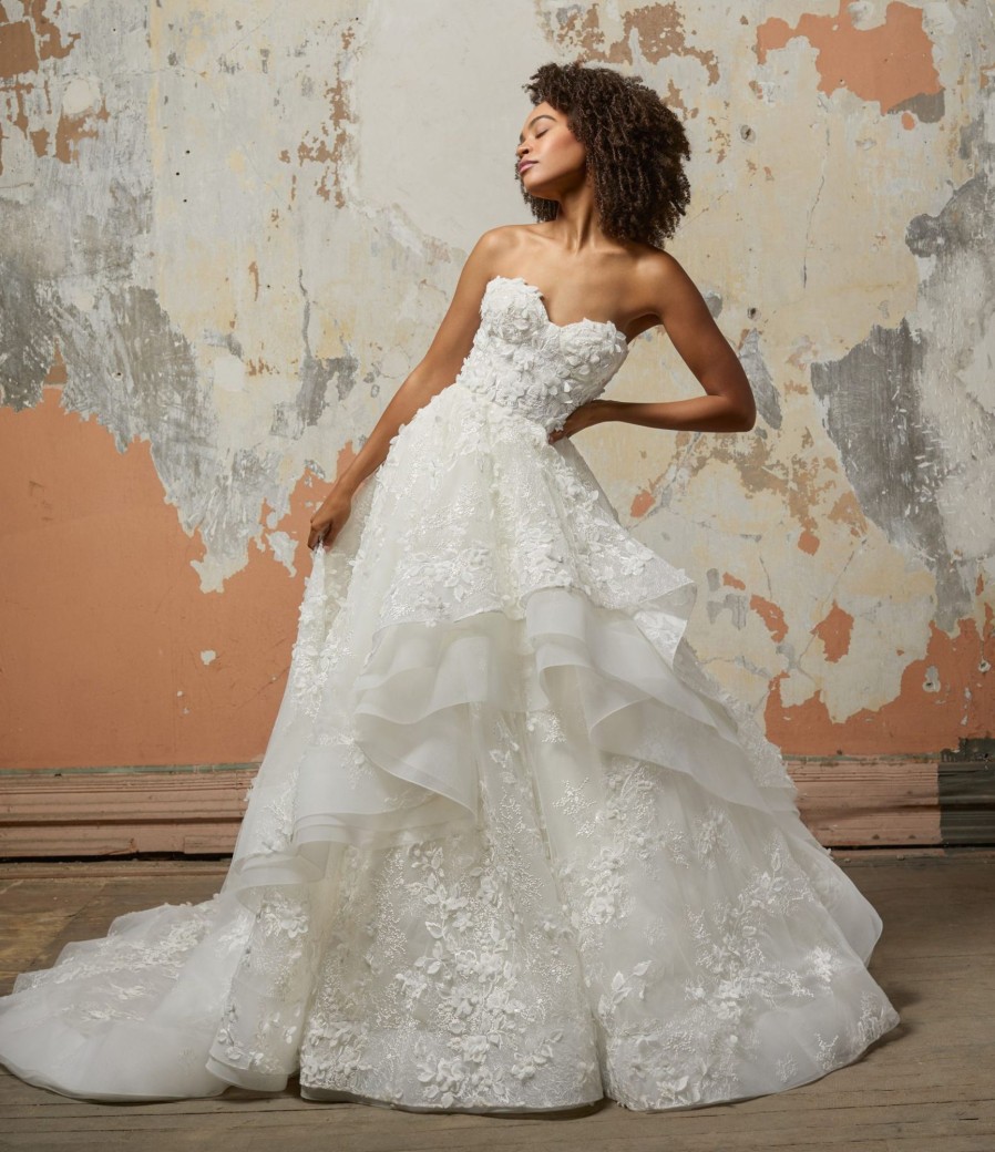 Dresses Kleinfeld Bridal Ball Gown | Chic And Romantic Tiered Ball Gown